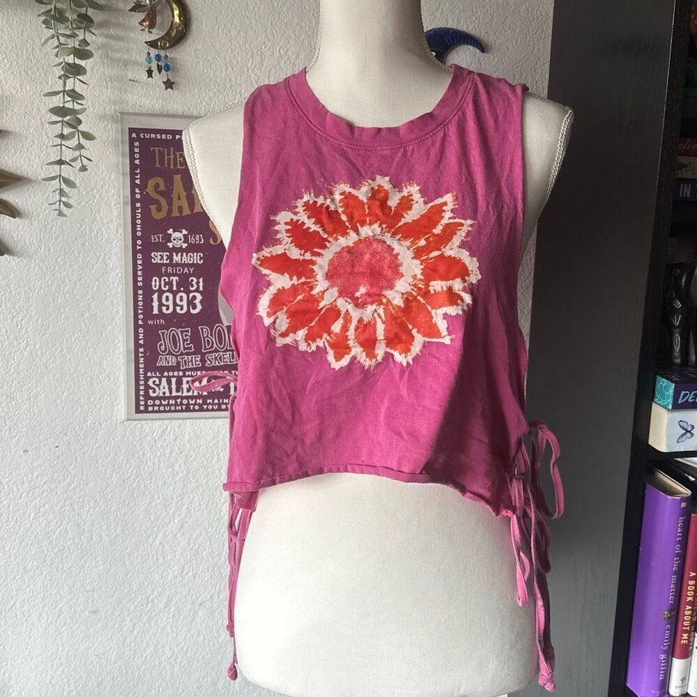 Wild fable Size Medium pink cropped top